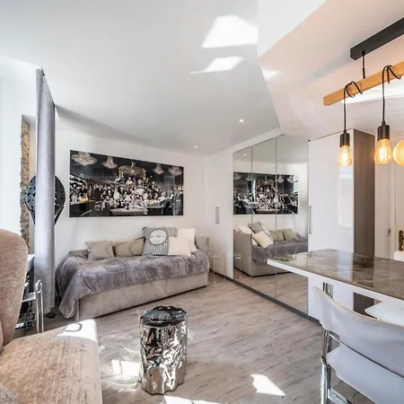 Beautiful Rue D'antibes カンヌ