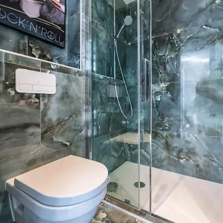 Beautiful Rue D'antibes Apartment Cannes